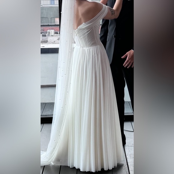 Wtoo by Watters Keala Ruched Corset Wedding Gown Anthropologie BHLDN - Picture 3 of 10